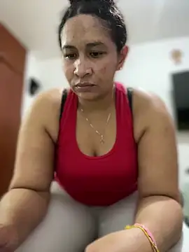 Carola-Ross online show from April 21, 5:28 pm