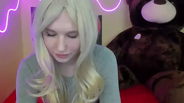 EvelinaLuu online show from February 21, 1:11 am