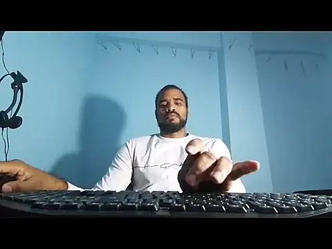 Snapshot of YOX22 chatting on March 1, 5:09 am YOX22 online show from March 1, 5:09 am