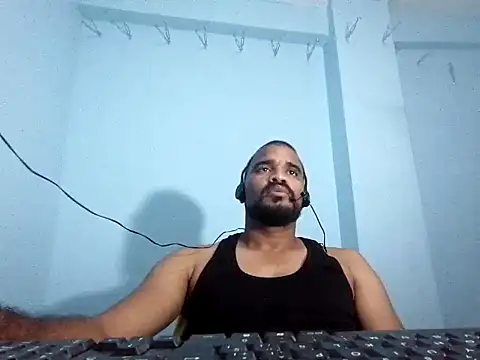 Snapshot of YOX22 chatting on March 13, 4:16 am YOX22 online show from March 13, 4:16 am