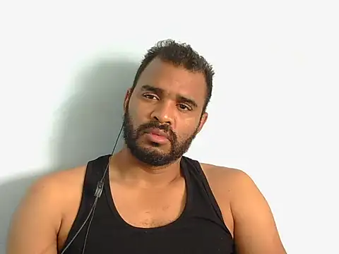 Snapshot of YOX22 chatting on October 3, 2:14 pm YOX22 online show from October 3, 2:14 pm