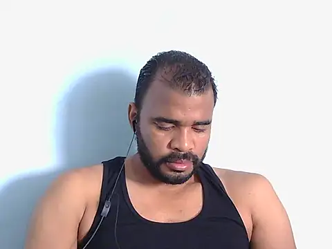 Snapshot of YOX22 chatting on October 6, 1:41 pm YOX22 online show from October 6, 1:41 pm