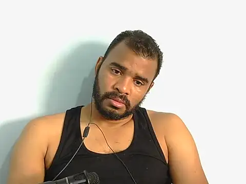 Snapshot of YOX22 chatting on October 7, 1:52 pm YOX22 online show from October 7, 1:52 pm