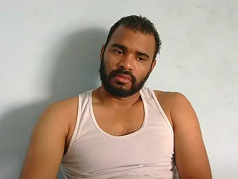 Snapshot of YOX22 chatting on October 17, 2:30 pm YOX22 online show from October 17, 2:30 pm