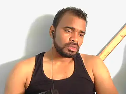 Snapshot of YOX22 chatting on October 27, 3:05 pm YOX22 online show from October 27, 3:05 pm