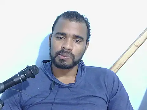 Snapshot of YOX22 chatting on October 31, 3:51 am YOX22 online show from October 31, 3:51 am