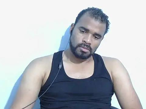 Snapshot of YOX22 chatting on November 8, 5:40 am YOX22 online show from November 8, 5:40 am