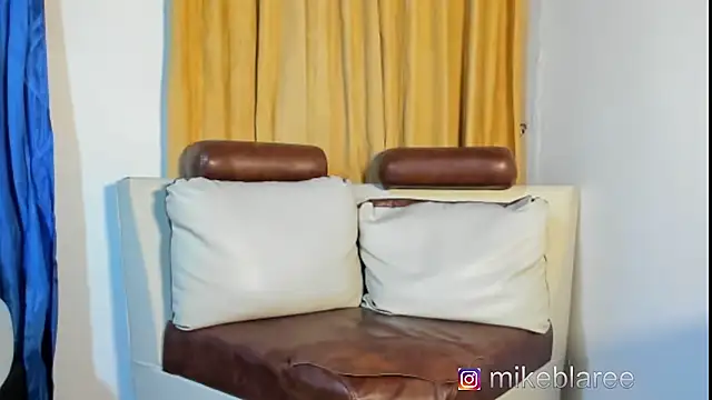 mikeblaree online show from October 21, 2:34 am