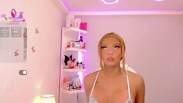 LisaHadidd online show from March 9, 9:46 am