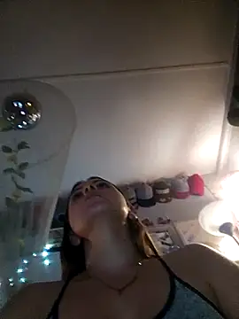 Snapshot of ShysluutGia chatting on September 27, 9:25 am ShysluutGia online show from September 27, 9:25 am