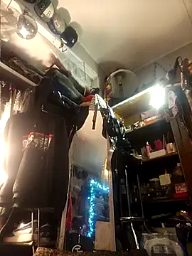 Snapshot of ShysluutGia chatting on November 18, 5:45 am ShysluutGia online show from November 18, 5:45 am