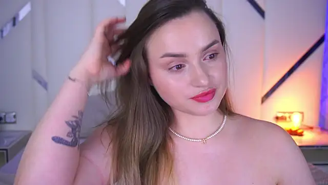 Snapshot of LindsieGreyy chatting on March 6, 10:30 am LindsieGreyy online show from March 6, 10:30 am