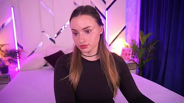 Snapshot of LindsieGreyy chatting on November 25, 9:31 am LindsieGreyy online show from November 25, 9:31 am