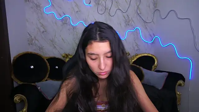 Snapshot of CharmMocco chatting on February 10, 1:44 pm CharmMocco online show from February 10, 1:44 pm