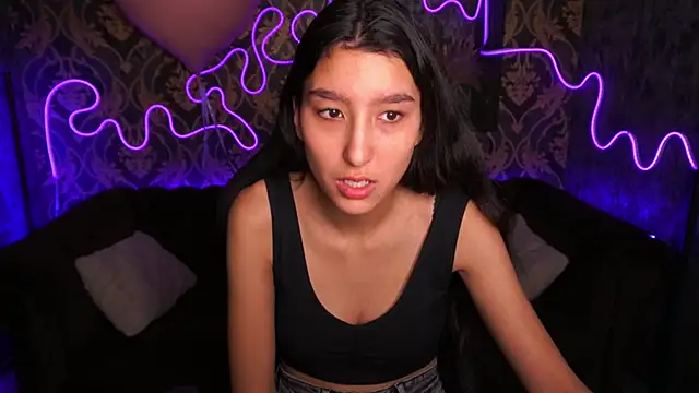 Snapshot of CharmMocco chatting on February 15, 10:22 am CharmMocco online show from February 15, 10:22 am