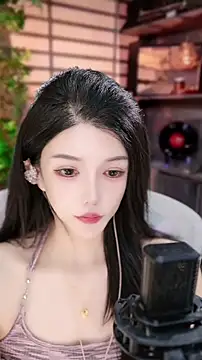 Snapshot of vv-77 chatting on September 23, 9:18 pm vv-77 online show from September 23, 9:18 pm