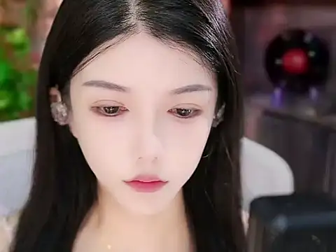 Snapshot of vv-77 chatting on October 18, 4:37 am vv-77 online show from October 18, 4:37 am