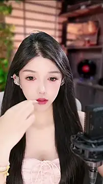 Snapshot of vv-77 chatting on December 1, 6:13 pm vv-77 online show from December 1, 6:13 pm