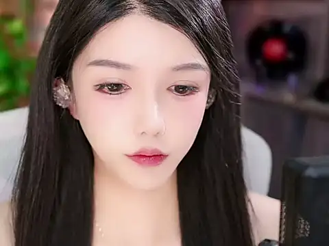 Snapshot of vv-77 chatting on December 2, 5:52 pm vv-77 online show from December 2, 5:52 pm