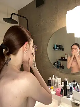 Snapshot of JoYung chatting on February 9, 4:29 pm JoYung online show from February 9, 4:29 pm