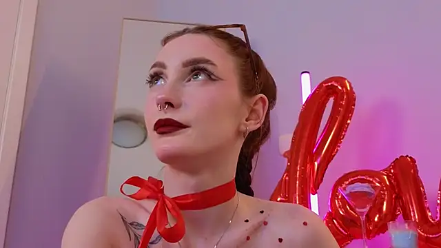 Snapshot of JoYung chatting on February 14, 10:38 am JoYung online show from February 14, 10:38 am