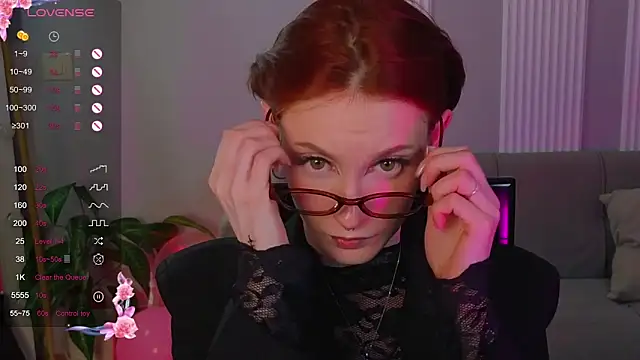 Snapshot of JoYung chatting on September 12, 6:52 pm JoYung online show from September 12, 6:52 pm