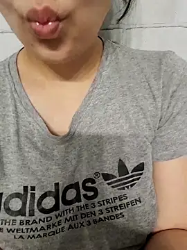 Emily homegirl online show from February 15, 6:33 pm