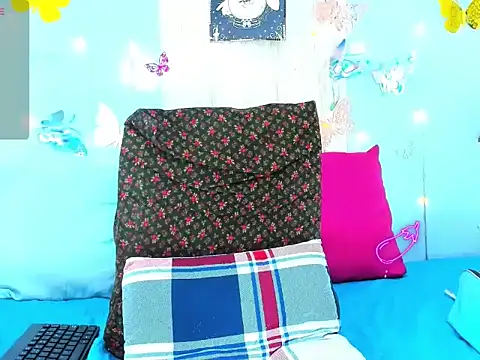 corynatayler online show from March 31, 10:21 pm