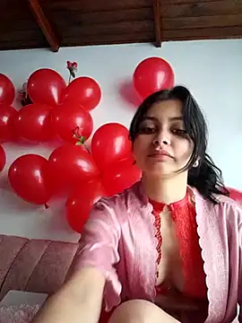 CHLOE ISABELL online show from February 14, 2:44 pm