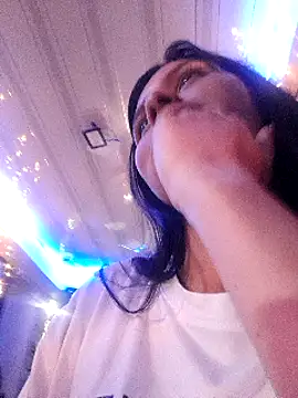 CHLOE ISABELL online show from March 16, 12:23 am