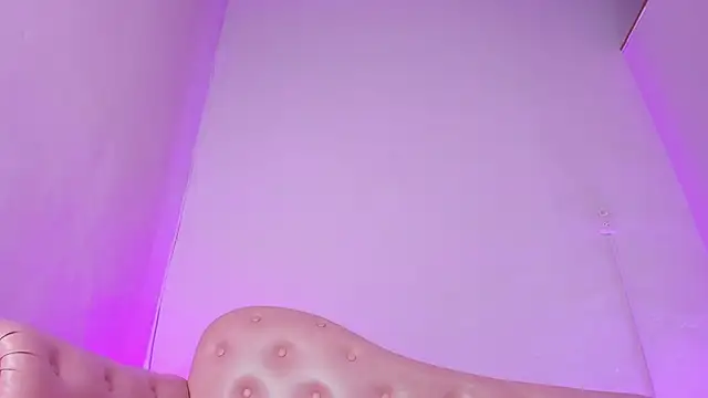 Snapshot of _JuliSweet_ chatting on October 1, 12:22 pm JuliSweet online show from October 1, 12:22 pm