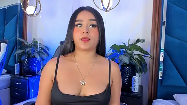 Snapshot of _JuliSweet_ chatting on November 27, 12:18 pm JuliSweet online show from November 27, 12:18 pm