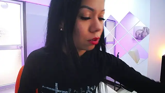 Snapshot of Katelady chatting on March 18, 3:31 pm Katelady online show from March 18, 3:31 pm