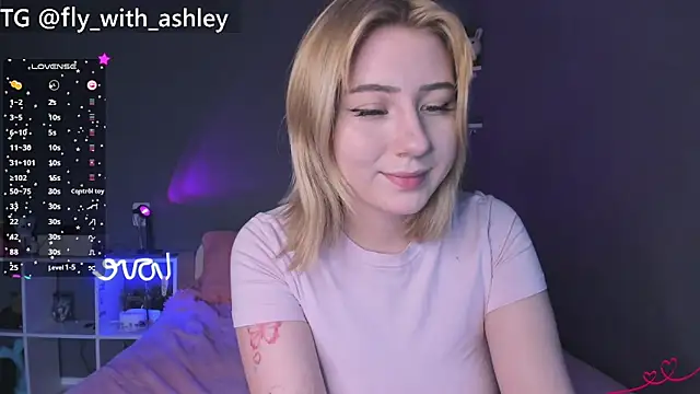 Snapshot of ashley_lovestory chatting on October 2, 7:26 am ashley lovestory online show from October 2, 7:26 am