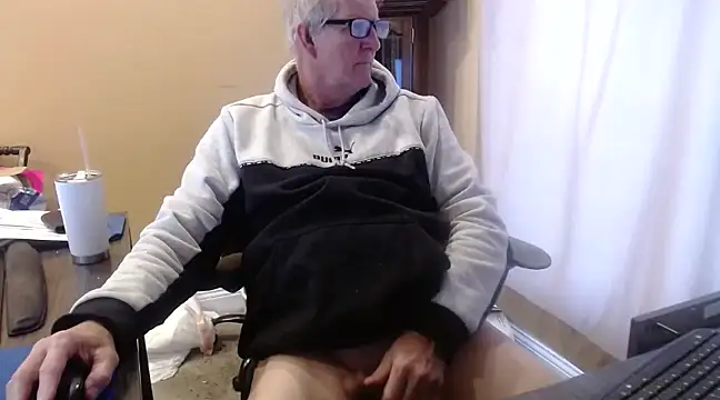 Snapshot of olderandwiser2 chatting on February 11, 5:40 pm olderandwiser2 online show from February 11, 5:40 pm