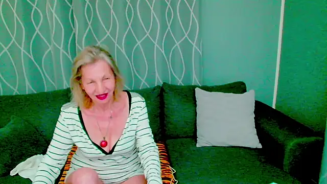 adeleadison online show from September 11, 2:44 am