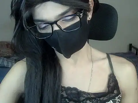 YourCDBitch online show from October 5, 7:01 pm