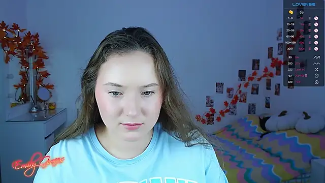 Snapshot of EmilyxxGraces chatting on November 21, 2:10 am EmilyxxGraces online show from November 21, 2:10 am