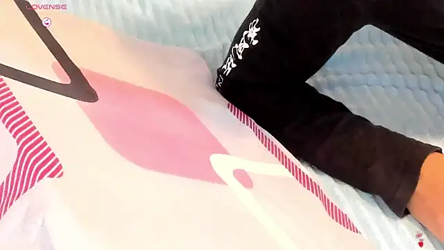 ParanoidTemptaion  online show from September 12, 10:37 am