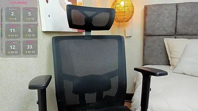 elizabeth 20 online show from October 11, 7:56 pm