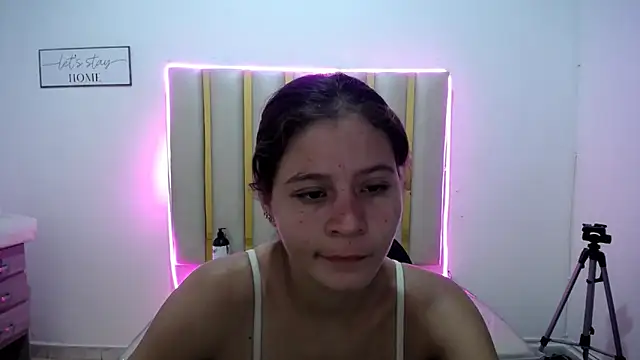 Snapshot of flakita_sexyhot chatting on October 4, 9:51 am flakita sexyhot online show from October 4, 9:51 am