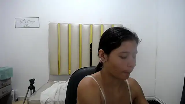 Snapshot of flakita_sexyhot chatting on October 10, 10:03 am flakita sexyhot online show from October 10, 10:03 am