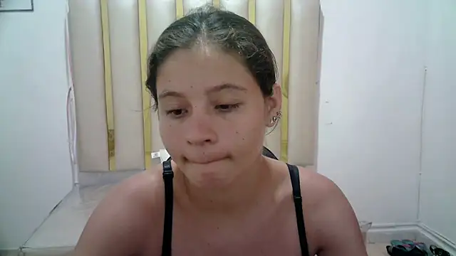Snapshot of flakita_sexyhot chatting on October 18, 9:43 am flakita sexyhot online show from October 18, 9:43 am