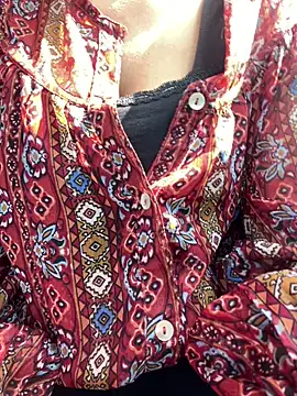 Snapshot of slust64 chatting on February 16, 9:04 am slust64 online show from February 16, 9:04 am