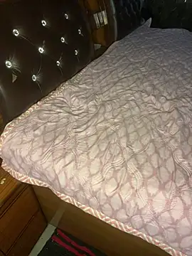 Snapshot of slust64 chatting on March 12, 11:42 am slust64 online show from March 12, 11:42 am