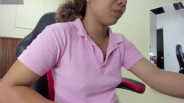 Snapshot of MELINAMARTINS chatting on November 11, 7:14 pm MELINAMARTINS online show from November 11, 7:14 pm