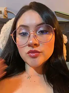 Snapshot of ValentinaOrtiz3 chatting on September 29, 12:27 am ValentinaOrtiz3 online show from September 29, 12:27 am