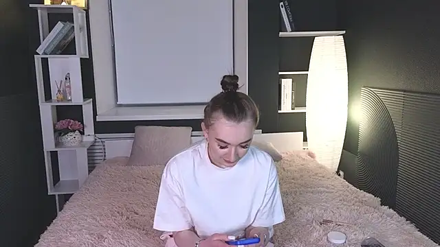 Snapshot of FeliceAldridge chatting on February 13, 11:04 pm FeliceAldridge online show from February 13, 11:04 pm