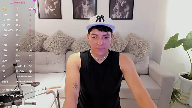  JacobMiller   online show from February 10, 11:45 pm