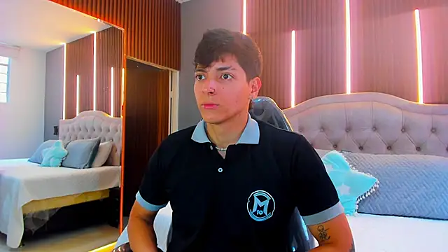  JacobMiller   online show from September 27, 7:41 pm